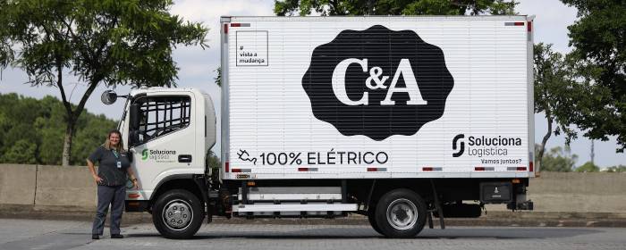 Caminhão elétrico da C&A